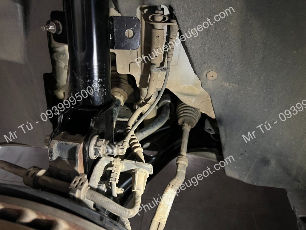 giảm xóc sau xe Peugeot 2008