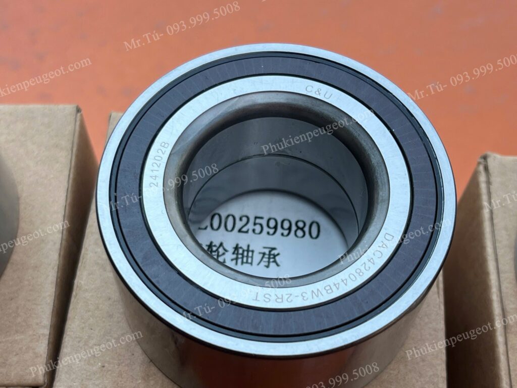 Bi moay-ơ trước xe Peugeot 