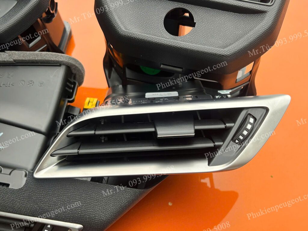 Cửa gió điều hòa xe Peugeot