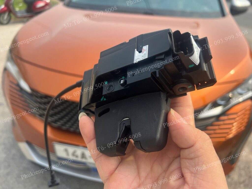 ổ khóa ngậm cốp sau Peugeot