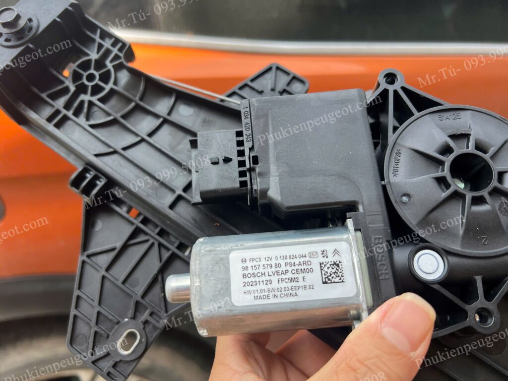 Compa lên xuống kính xe Peugeot