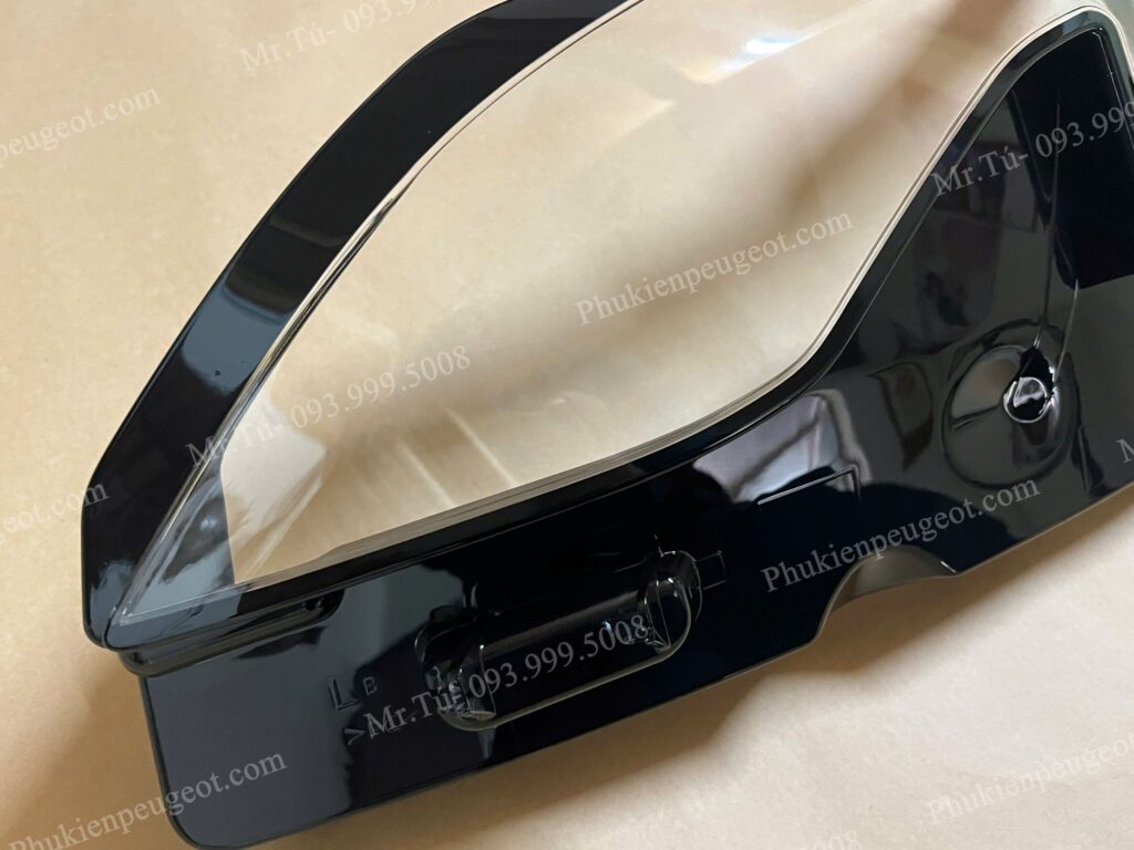 Mặt đèn pha xe Peugeot 
