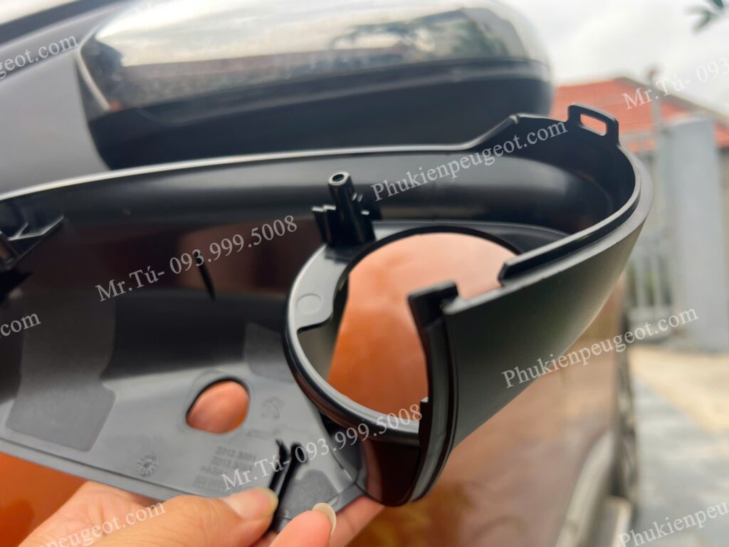 Vỏ dưới gương chiếu hậu Peugeot