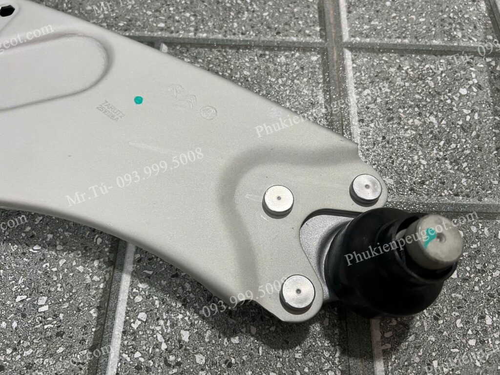 càng A bên trái xe Peugeot 2008