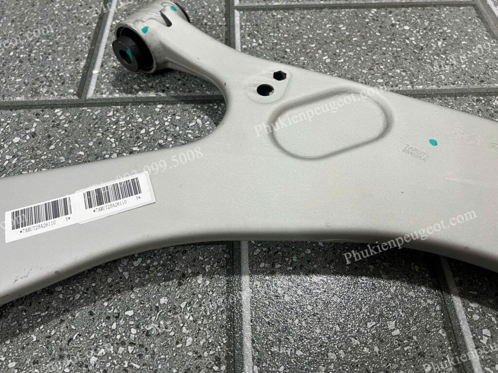càng A bên trái xe Peugeot 2008