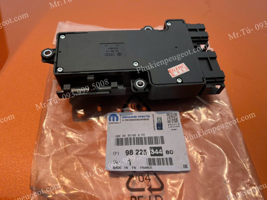 Công tắc chỉnh ghế lái xe Peugeot 2008