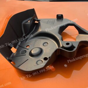 Giá đỡ lò xo giảm xóc sau xe Peugeot 3008-5008