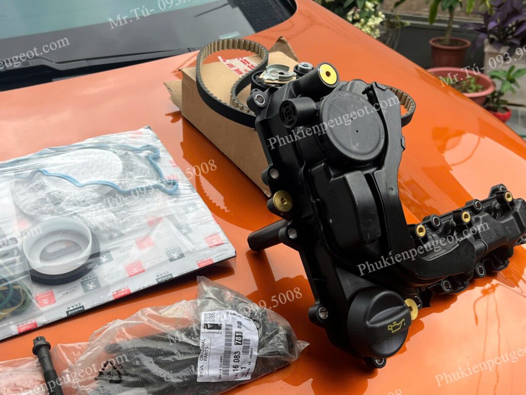 Nắp dàn cò xe Peugeot 2008 