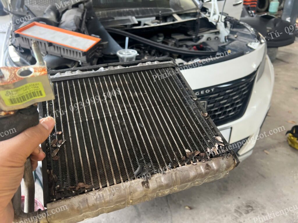 giàn lạnh xe Peugeot 3008