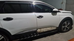 Tấm ốp dưới cửa xe Peugeot