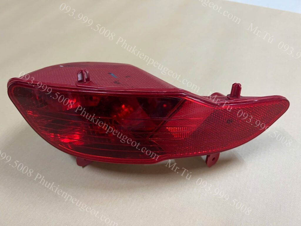 Đèn phản quang sau Peugeot 5008