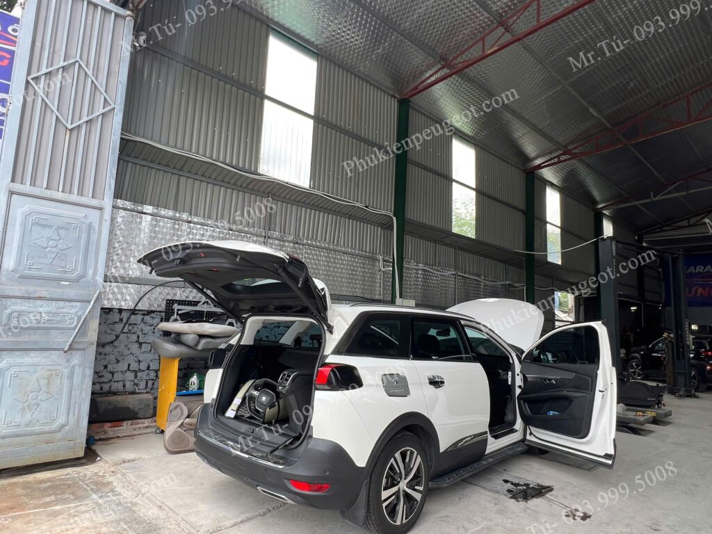 Thay dàn lạnh điều hoà Peugeot 5008