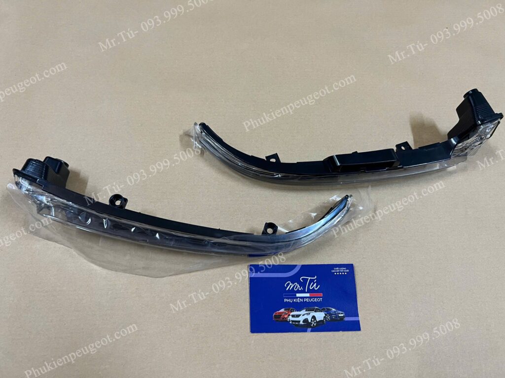 Đèn xi nhan gương chiếu hậu Peugeot 