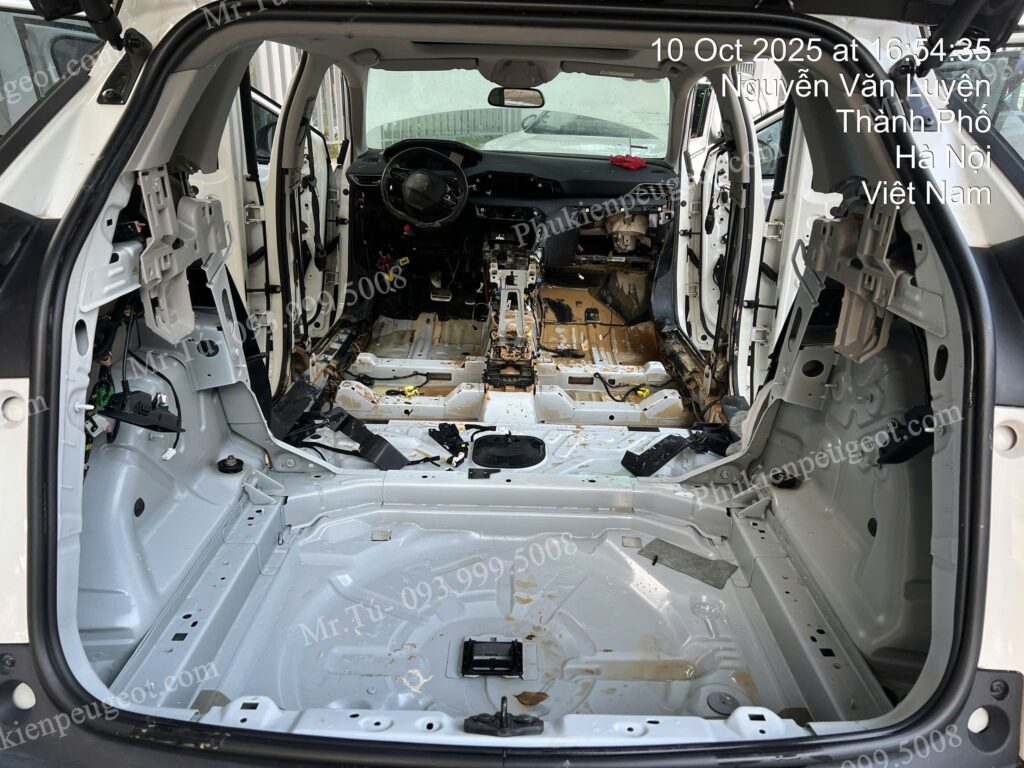Peugeot bị ngập nước