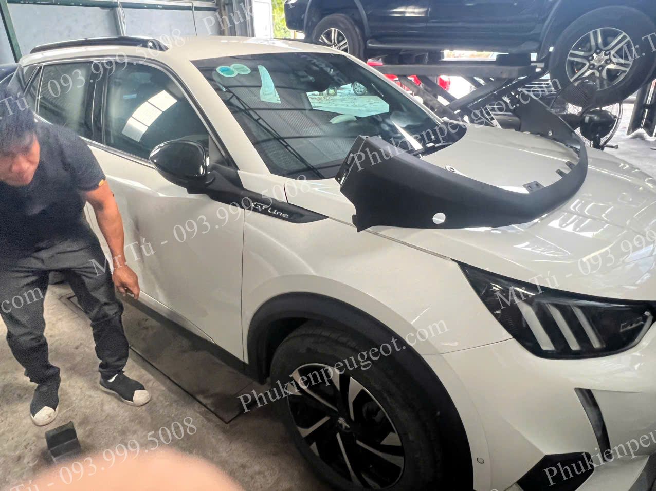 tam-can-duoi-peugeot-2008 (1)